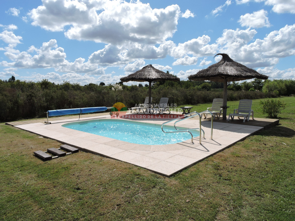 Chacra ID.438 - Chacra en Las Violetas, 2 has con casa, barbacoa, piscina