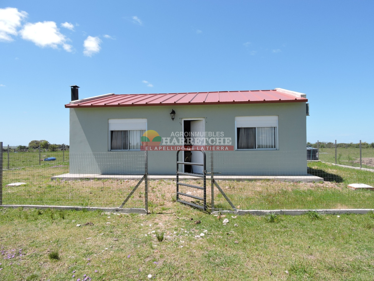 Campo Ref.345 - Campo en venta 19 has en Tapia, 2 casas, tajamares, a 15 min de San Jacinto! 