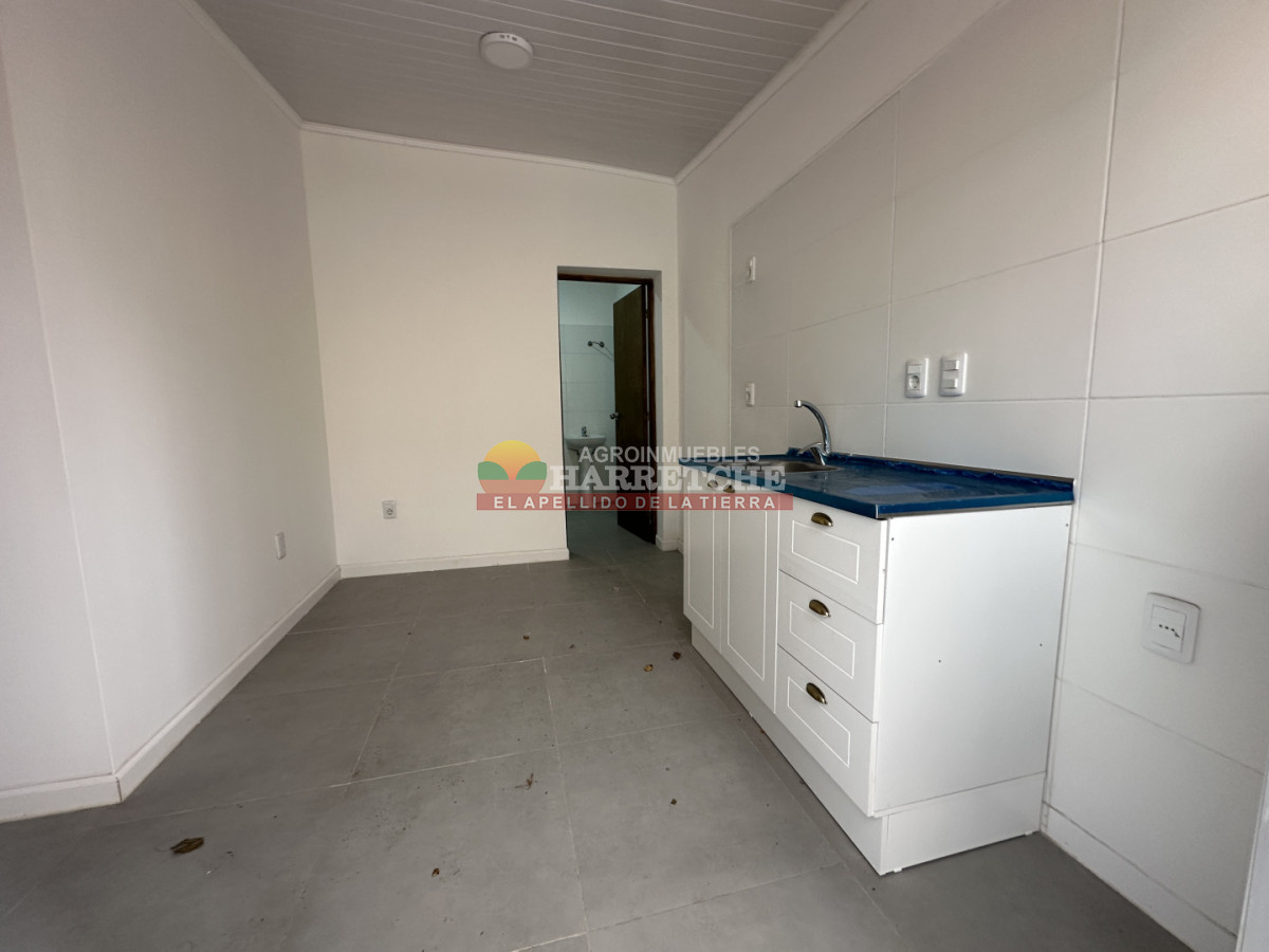 Local Comercial ID.510 - Local en Progreso, sobre Av. Artigas. Apto oficinas! 