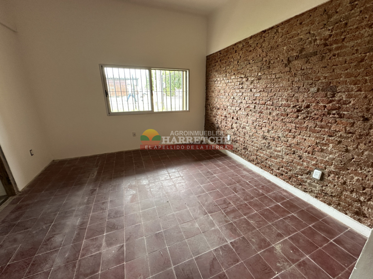 Local Comercial ID.510 - Local en Progreso, sobre Av. Artigas. Apto oficinas! 