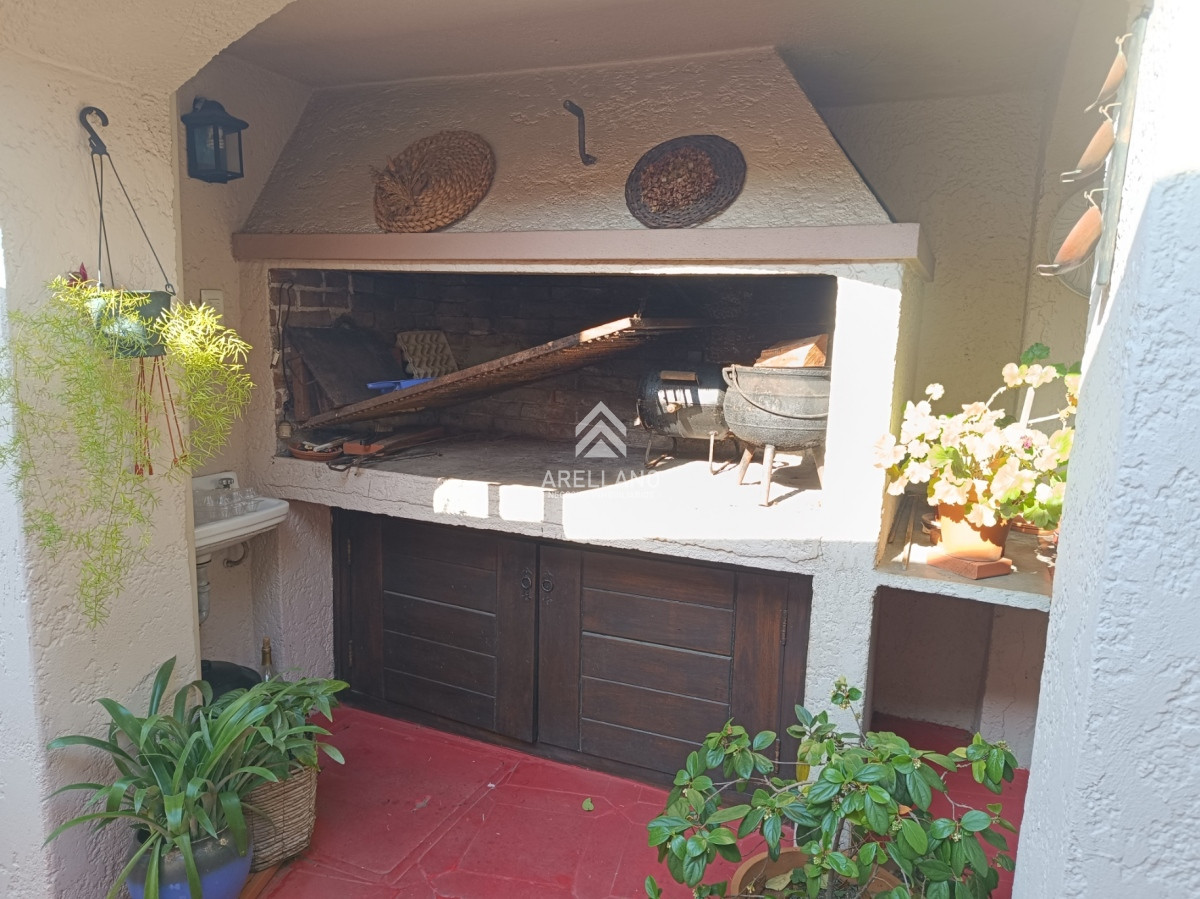 Casa ID.4014 - 3 dormitorios y dependencia, playa mansa
