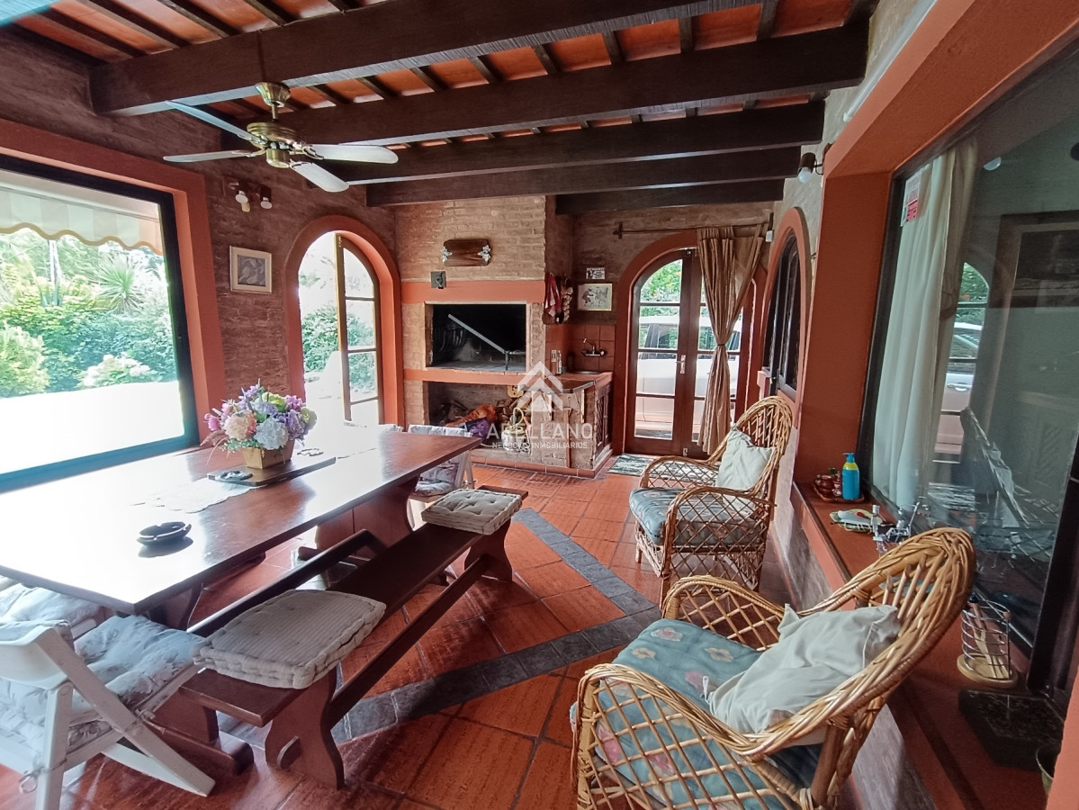 Casa ID.3215 - Hernmoso y robusto Chalet en Jardines de cordoba