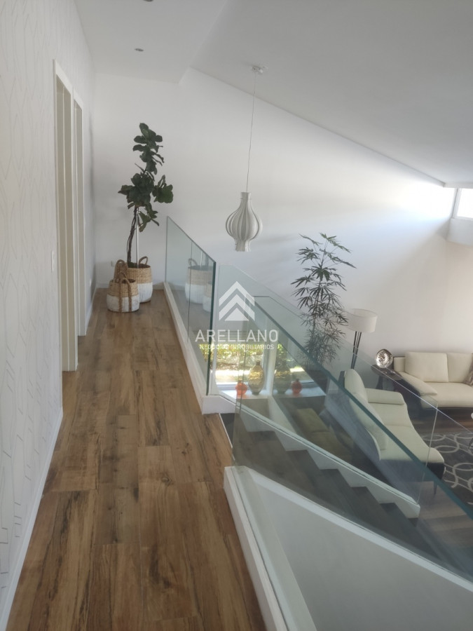 Casa ID.2717 - Alquiler Temporal Playa mansa, 2da linea. 