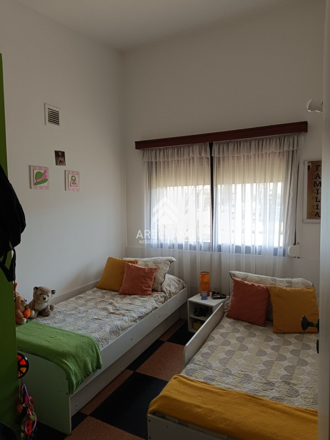 Casa ID.4014 - 3 dormitorios y dependencia, playa mansa