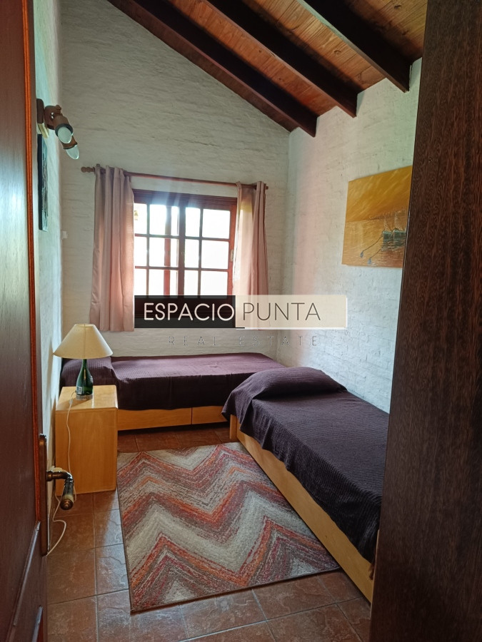 Casa ID.255 - Hernmoso y robusto Chalet en Jardines de cordoba
