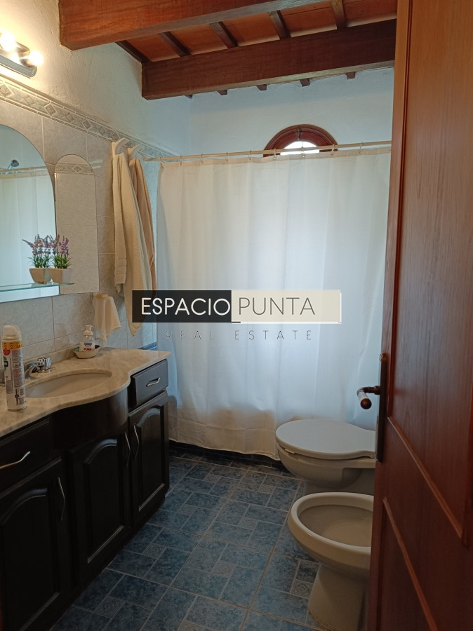 Casa ID.255 - Hernmoso y robusto Chalet en Jardines de cordoba