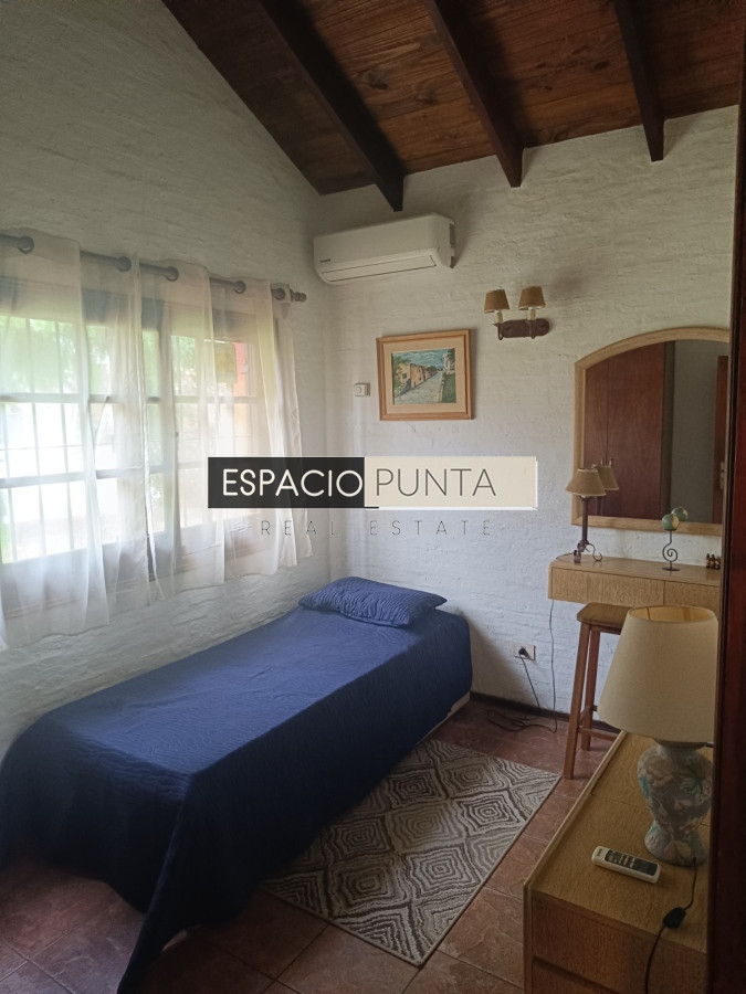 Casa ID.255 - Hernmoso y robusto Chalet en Jardines de cordoba