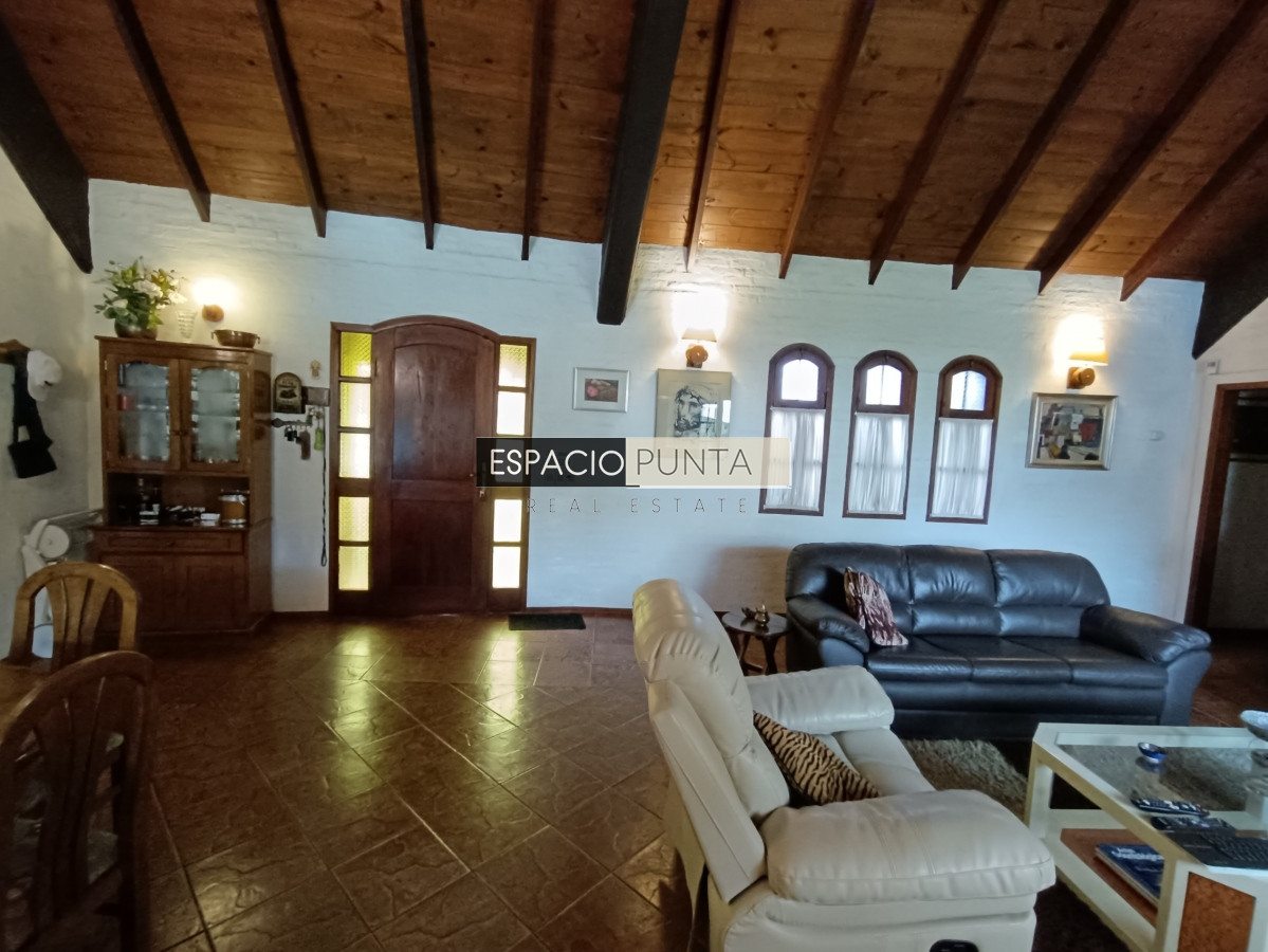 Casa ID.255 - Hernmoso y robusto Chalet en Jardines de cordoba