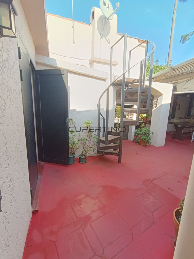 Chalet a 1 cuadra de playa mansa. — foto 28