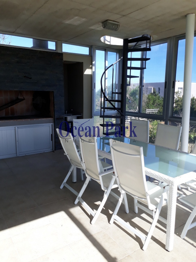 Casa ID.17 - Chalet a pasos del mar. Amplia, Piscina - Loto de Cristal