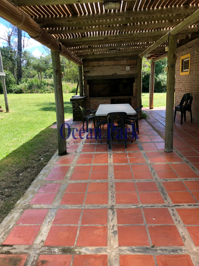 Casa ID.199 - Hermoso chalet en venta