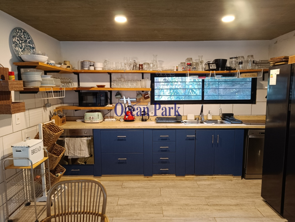 Casa ID.255 - Hermoso chalet en primera linea - Amplios Ambientes