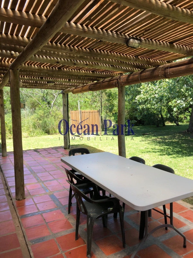 Casa ID.199 - Hermoso chalet en venta