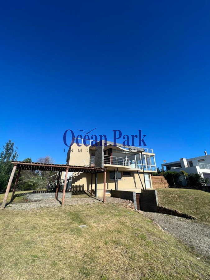 Casa ID.17 - Chalet a pasos del mar. Amplia, Piscina - Loto de Cristal