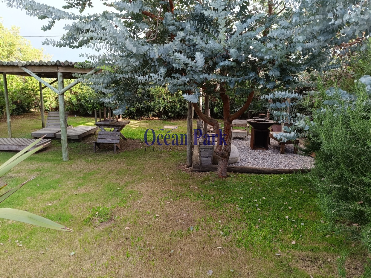 Casa ID.255 - Hermoso chalet en primera linea - Amplios Ambientes