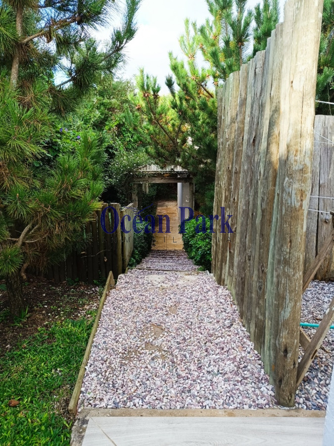 Casa ID.255 - Hermoso chalet en primera linea - Amplios Ambientes