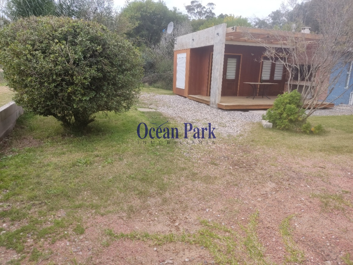 Casa ID.197 - Alquiler Anual, agradable entorno y a pasos del mar.