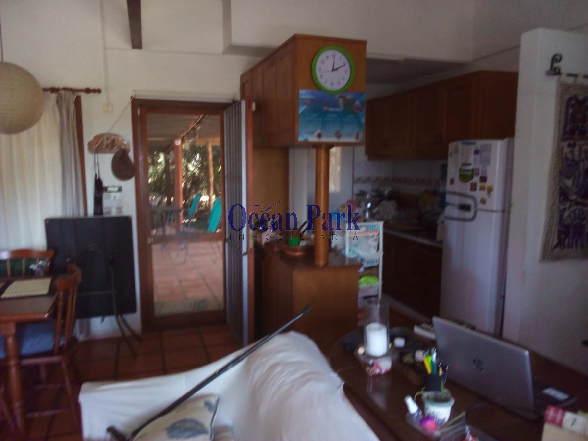 Casa ID.180 - Venta! Casa de excelente construcción, 1 cuadra del mar