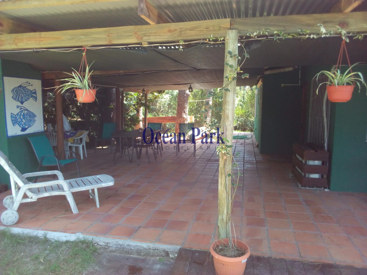 Casa ID.180 - Venta! Casa de excelente construcción, 1 cuadra del mar