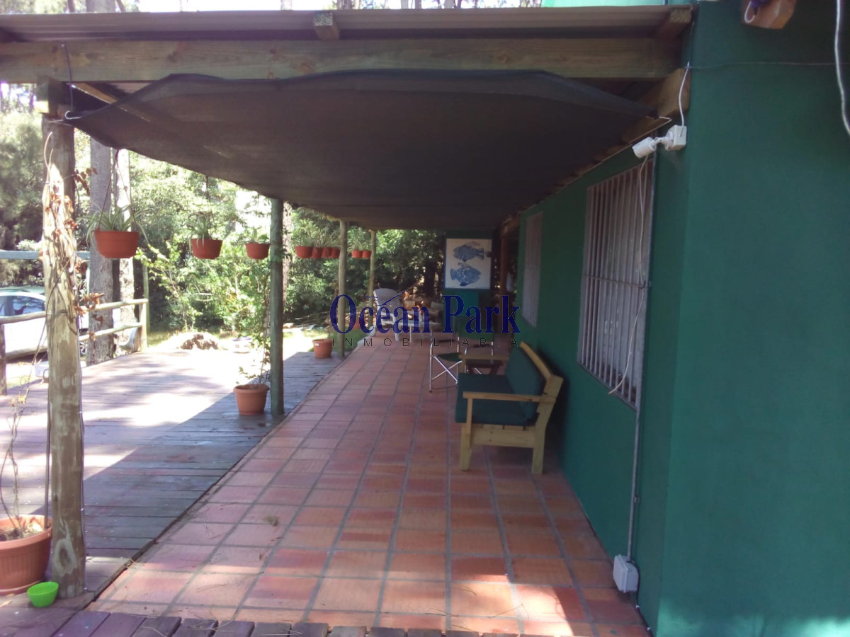 Casa ID.180 - Venta! Casa de excelente construcción, 1 cuadra del mar