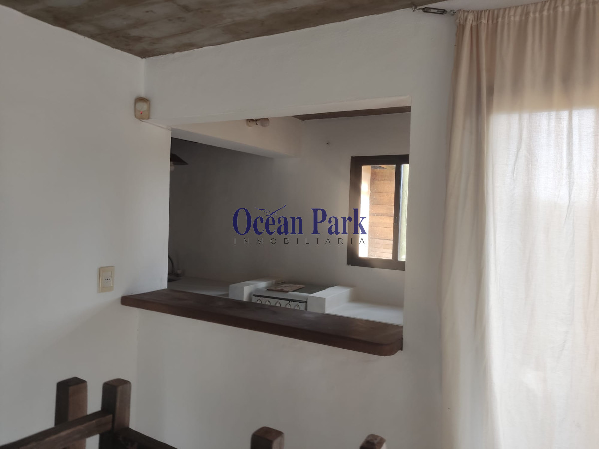 Casa ID.109 - Venta - Amplios ambientes, proxima al mar