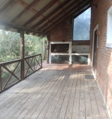 Venta construccion tradicional, a 1 cuadra del mar
