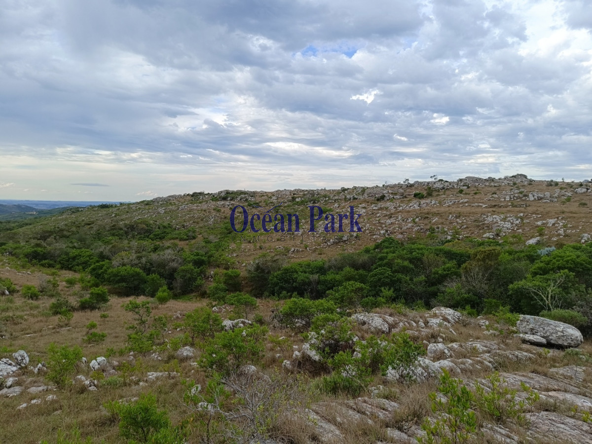 Chacra ID.253 - Espectacular chacra en sierras de carape