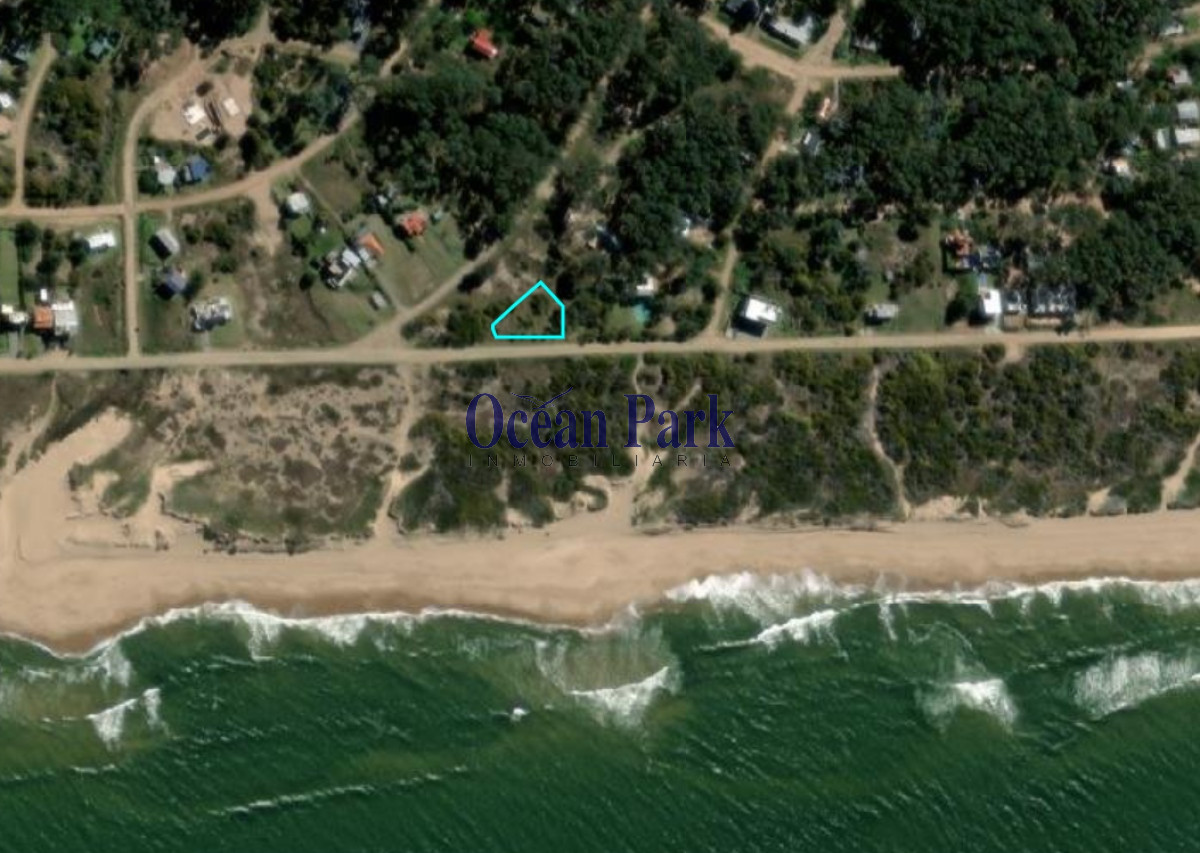 Terreno ID.213 - Amplio Lote en 1a Linea
