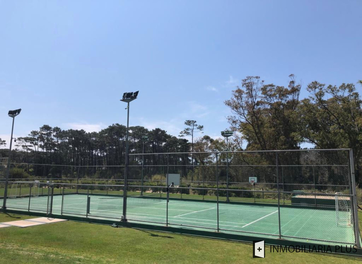 Apartamento ID.853 - Venta de Monoambiente amoblado en Punta del Este con vista al mar
