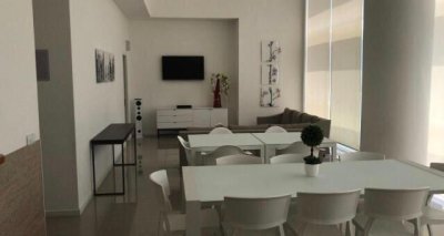  Venta de Monoambiente amoblado en Punta del Este con vista al mar