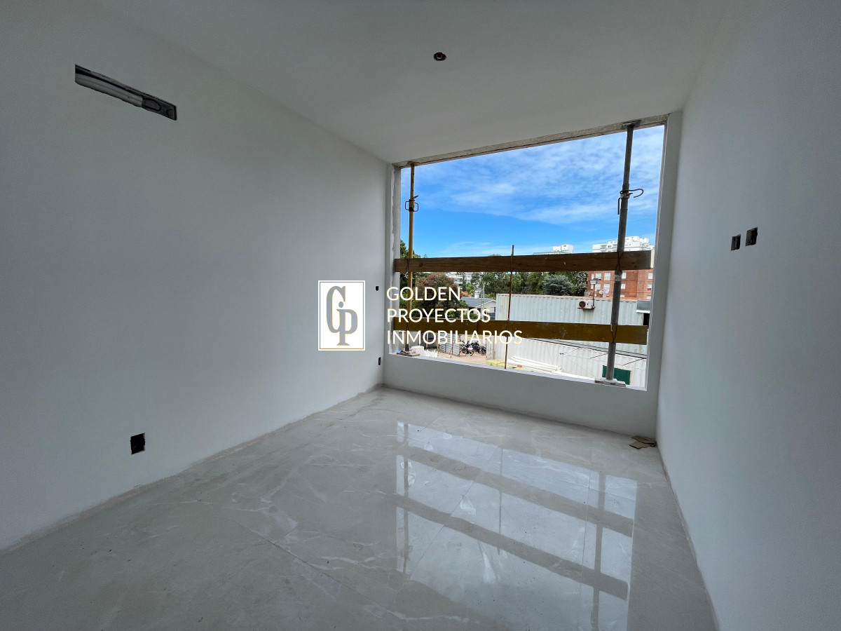 Apartamento ID.411 - Apartamento en Venta 3 dormitorios 2 baños con cochera en Punta del Este 