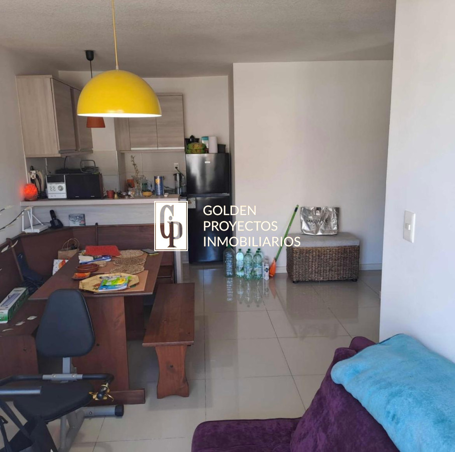 Apartamento ID.490 - VENTA de apartamento con RENTA 1 dormitorio y COCHERA en barrio Centro