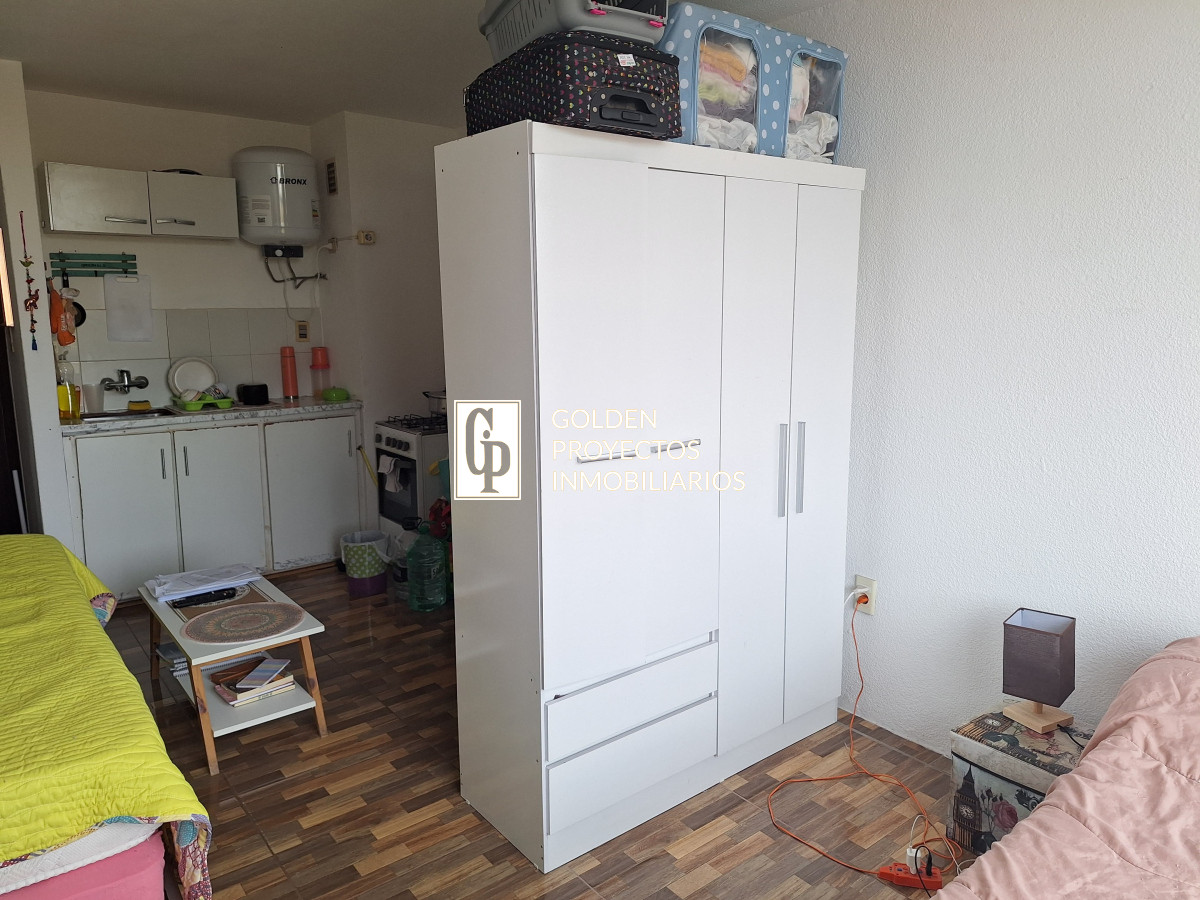 Apartamento ID.499 - Monoambiente en Venta Cordón, con Renta