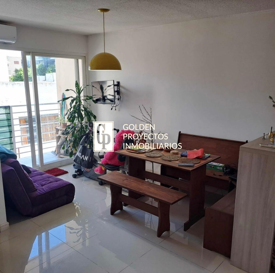 Apartamento ID.490 - VENTA de apartamento con RENTA 1 dormitorio y COCHERA en barrio Centro