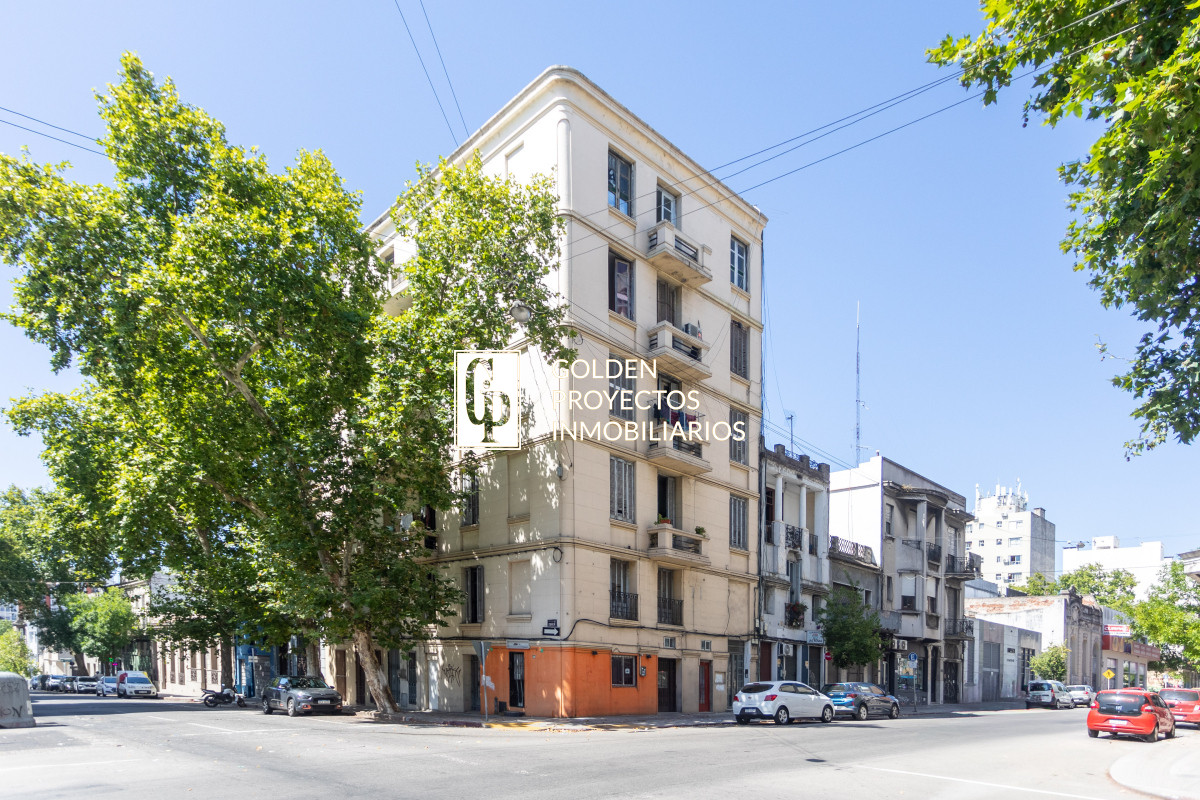 Apartamento ID.424 - VENTA - APARTAMENTO - 5 DORMITORIOS - CENTRO