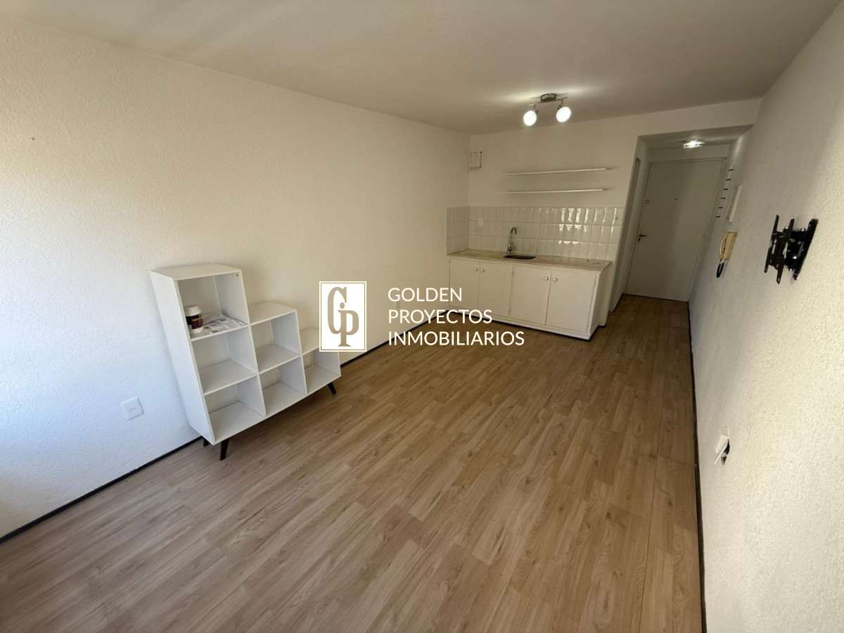 Apartamento ID.741 - Monoambiente en Alquiler en Cordón 