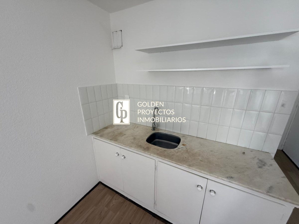 Apartamento ID.741 - Monoambiente en Alquiler en Cordón 