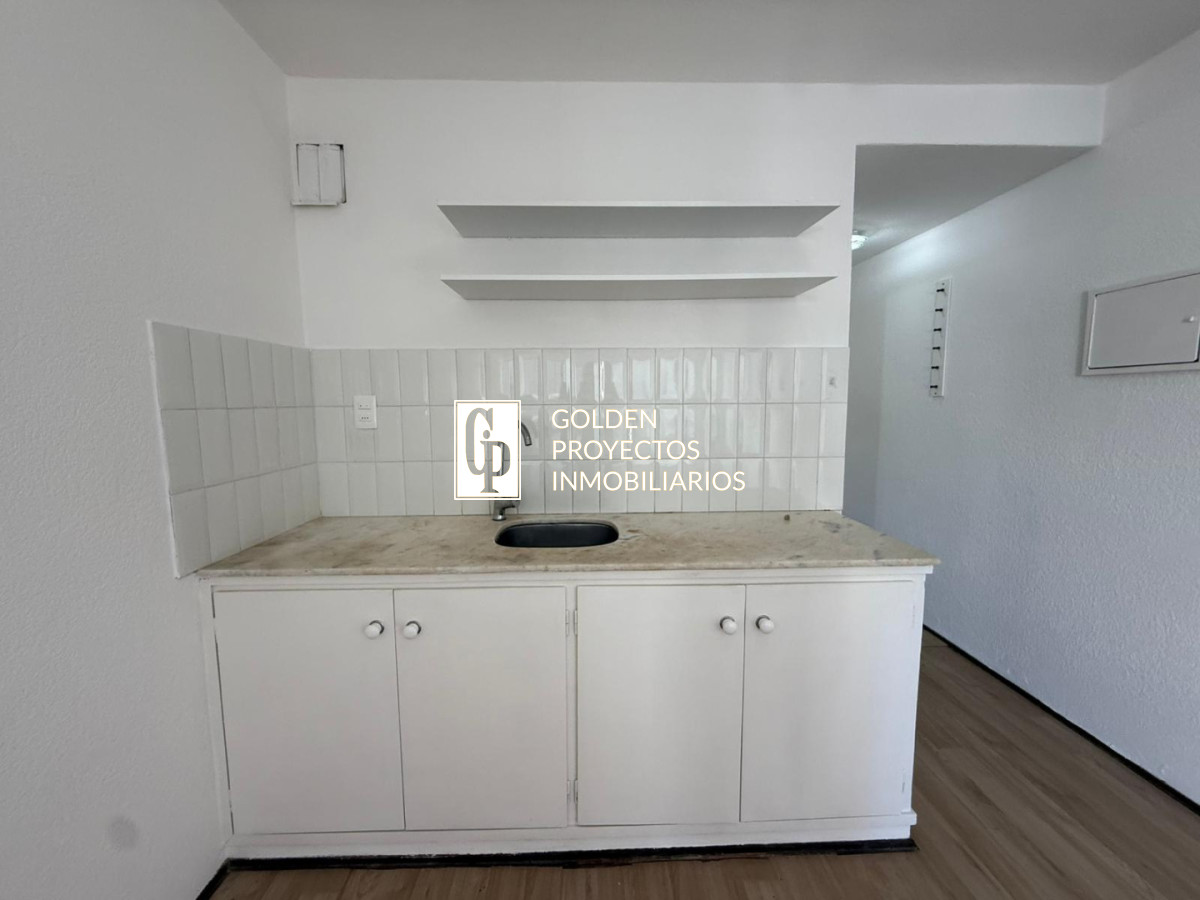 Apartamento ID.741 - Monoambiente en Alquiler en Cordón 
