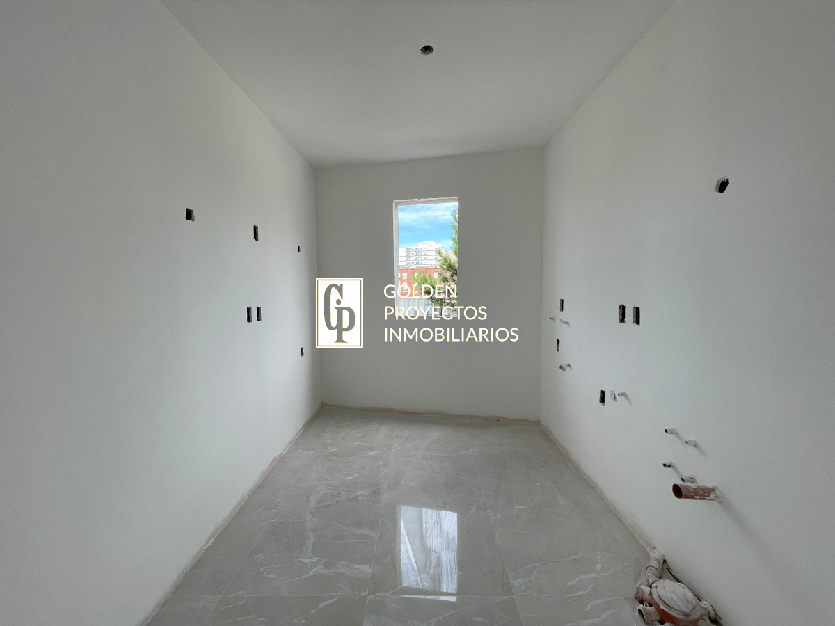 Apartamento ID.411 - Apartamento en Venta 3 dormitorios 2 baños con cochera en Punta del Este 