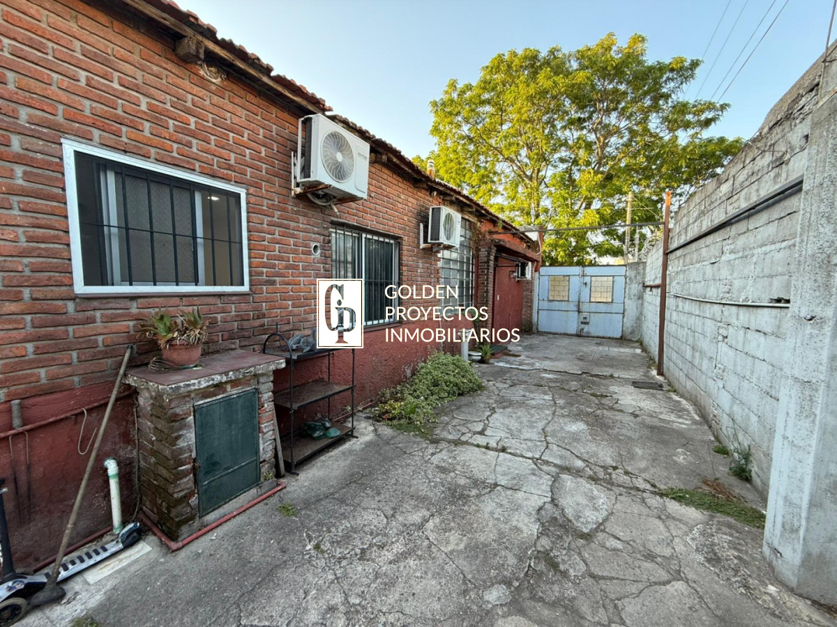 Apartamento ID.701 - Alquiler de Casa más Galpón y Apto , Malvin Norte.