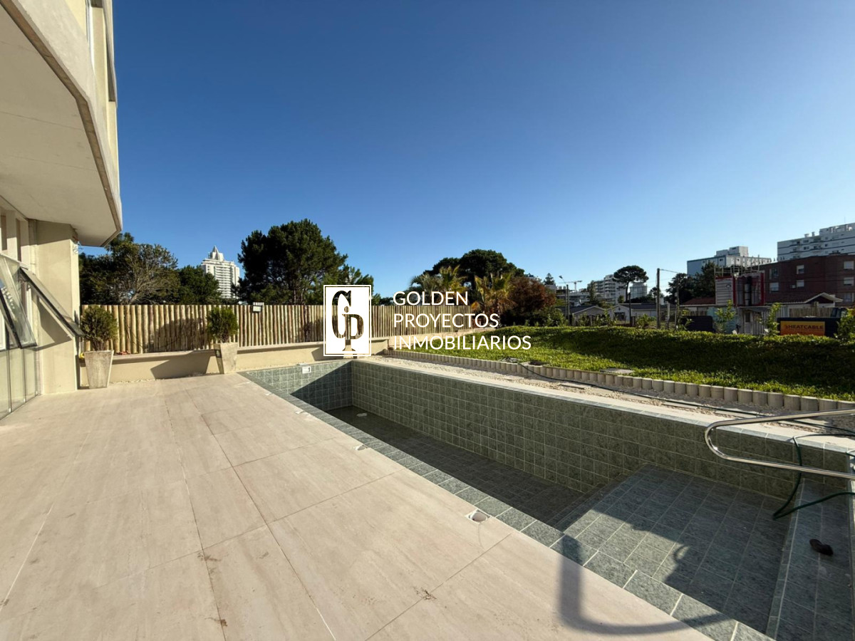 Apartamento ID.687/Apartamento-en-Venta-3-dormitorios-2-baños-Garage-Punta-del-Este- - Apartamento en Venta 3 dormitorios 2 baños Garage Punta del Este 