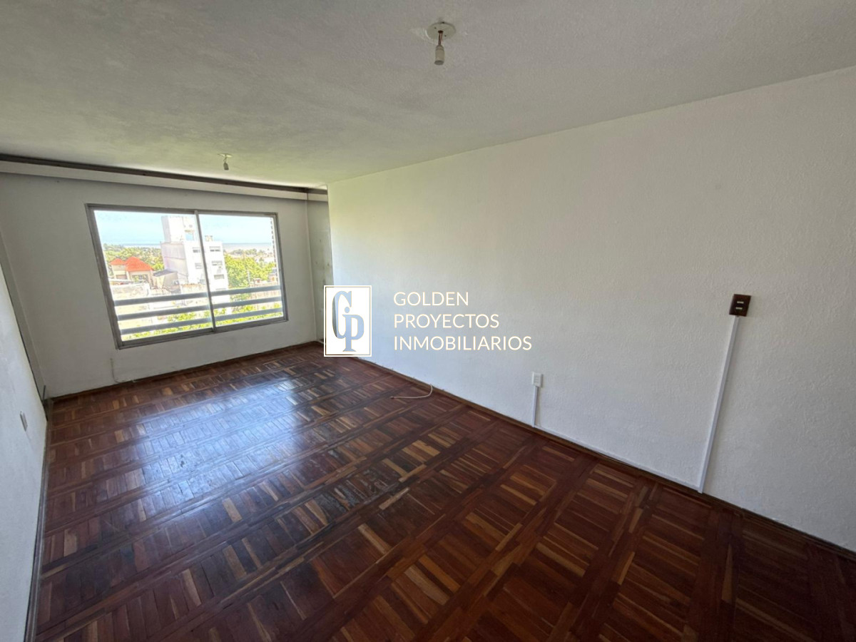 Apartamento ID.654/Alquiler-3-dormitorios-2-baños-y-Garage-en-Parque-Rodó- - Alquiler 3 dormitorios 2 baños y Garage en Parque Rodó 