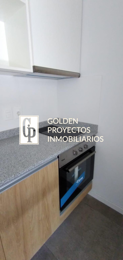 Apartamento ID.558/Apartamento-En-Alquiler-De-1-Dormitorio-Con-Cochera-En-Tres-Cruces- - Apartamento En Alquiler De 1 Dormitorio Con Cochera En Tres Cruces 