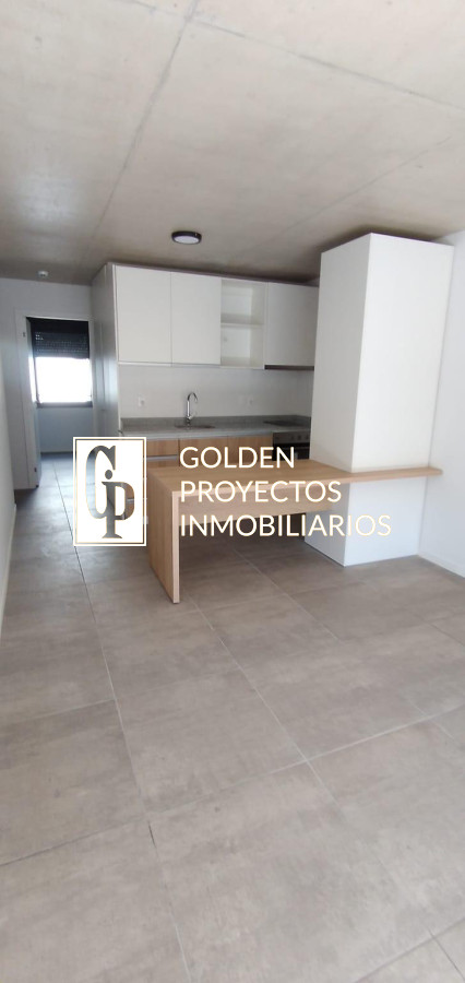 Apartamento ID.558/Apartamento-En-Alquiler-De-1-Dormitorio-Con-Cochera-En-Tres-Cruces- - Apartamento En Alquiler De 1 Dormitorio Con Cochera En Tres Cruces 