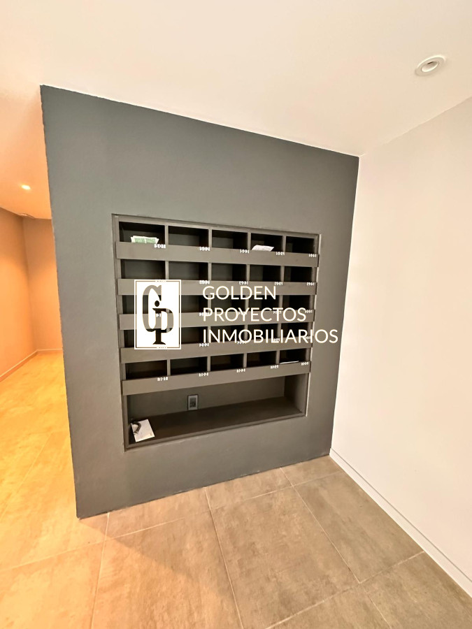 Apartamento ID.558/Apartamento-En-Alquiler-De-1-Dormitorio-Con-Cochera-En-Tres-Cruces- - Apartamento En Alquiler De 1 Dormitorio Con Cochera En Tres Cruces 