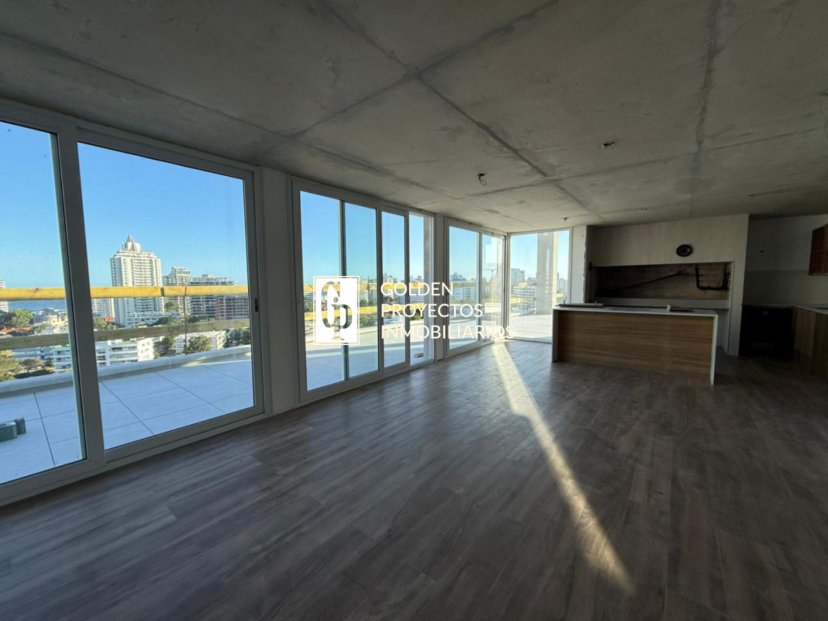 Apartamento ID.687/Apartamento-en-Venta-3-dormitorios-2-baños-Garage-Punta-del-Este- - Apartamento en Venta 3 dormitorios 2 baños Garage Punta del Este 