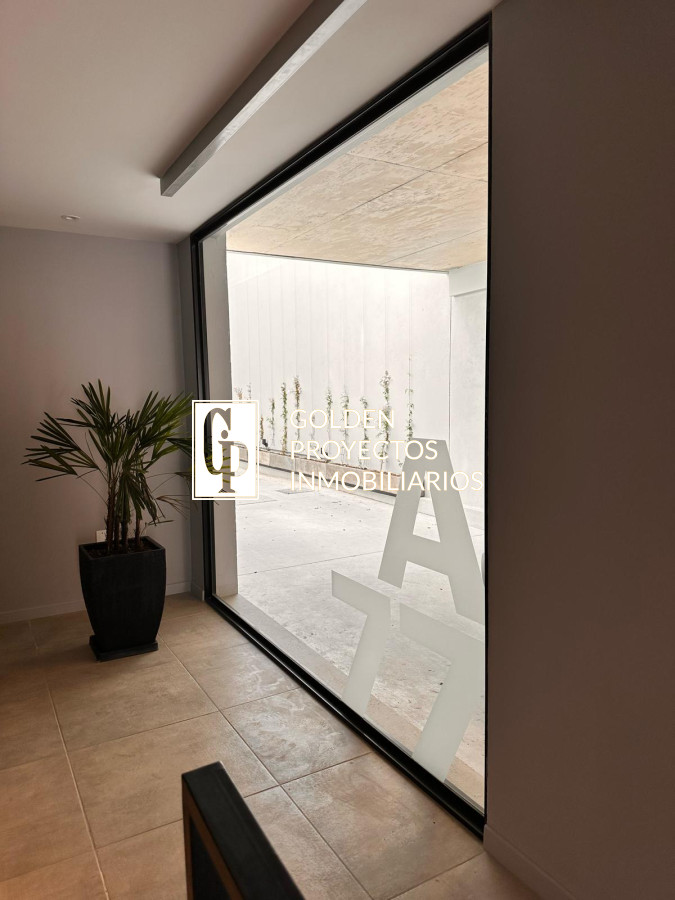 Apartamento ID.558/Apartamento-En-Alquiler-De-1-Dormitorio-Con-Cochera-En-Tres-Cruces- - Apartamento En Alquiler De 1 Dormitorio Con Cochera En Tres Cruces 
