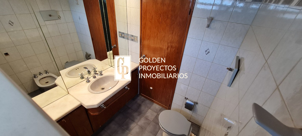Apartamento ID.632 - Apartamento En Venta De 4 Dormitorios En Pocitos