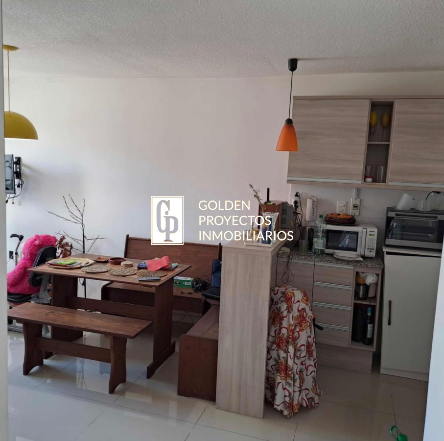 Apartamento ID.490 - VENTA de apartamento con RENTA 1 dormitorio y COCHERA en barrio Centro