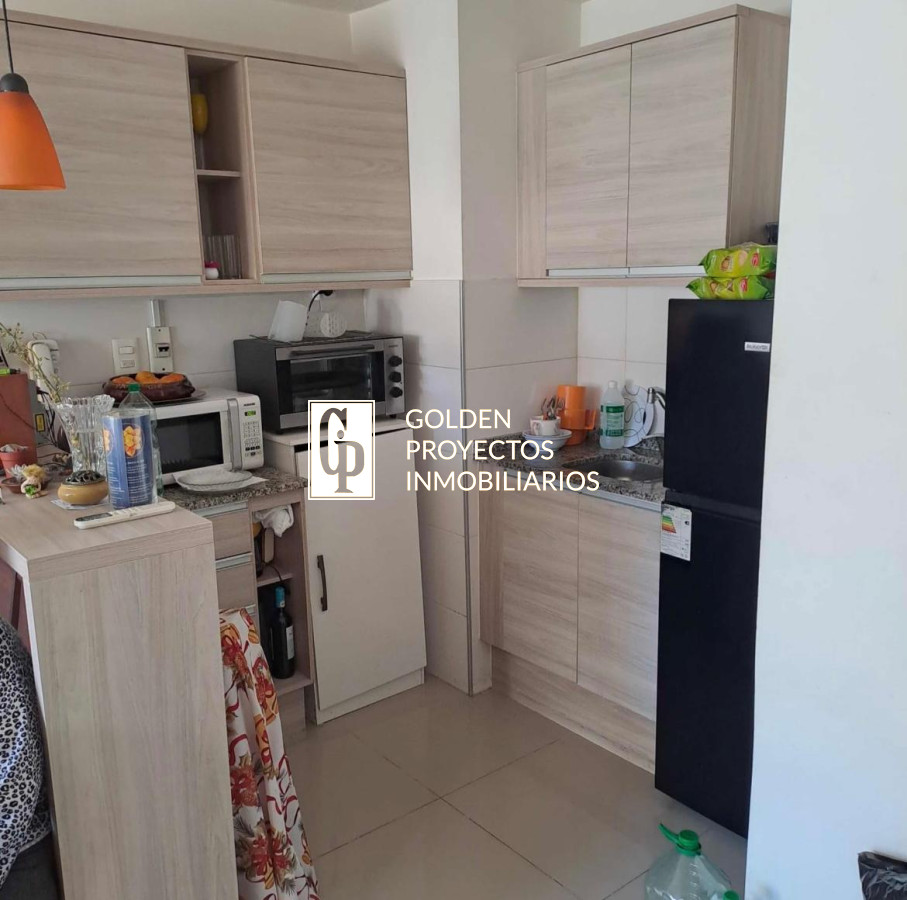 Apartamento ID.490 - VENTA de apartamento con RENTA 1 dormitorio y COCHERA en barrio Centro